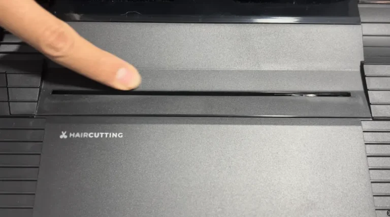 Robot aspirador con sistema de corte de pelo mascotas(1)