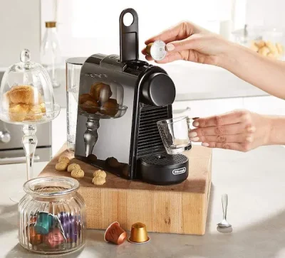 Cafetera de cápsulas Nespresso Krups Essenza Mini
